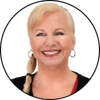 Board of Directors - Peggy Elliot