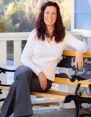Good Neighbor Amy Saflar